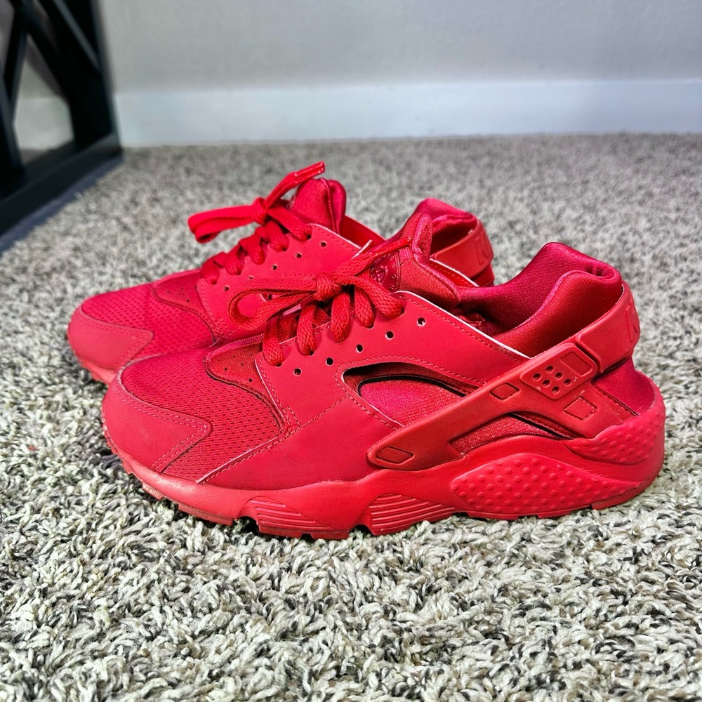 Nike Air Huarache Youth Size 7Y / 8.5W Triple Red 2018 Retro Shoes Sneakers